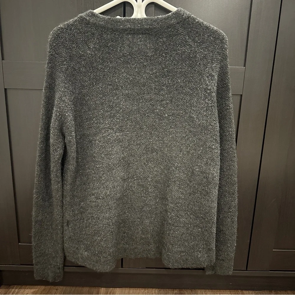 Abercrombie & Fitch Charcoal Gray Sweater with Gold Zipper Size Medium Women’s - Picture 4 of 6